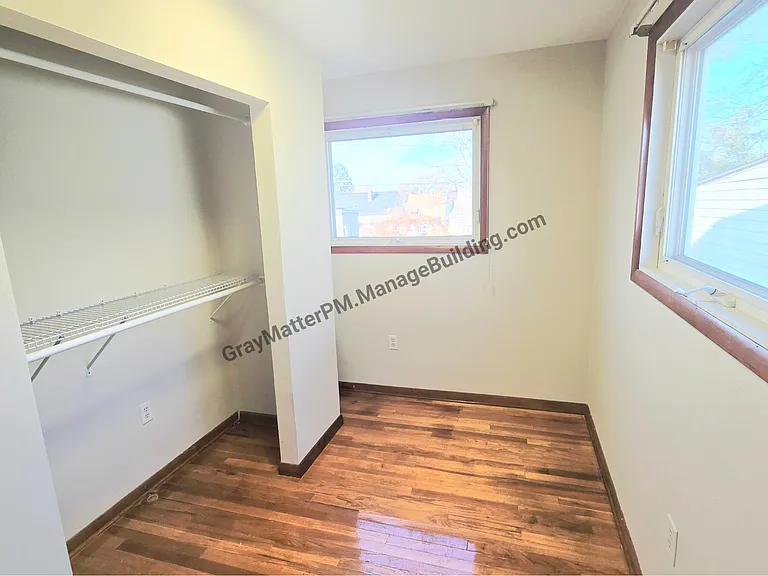738 E 35th St — Photo 8