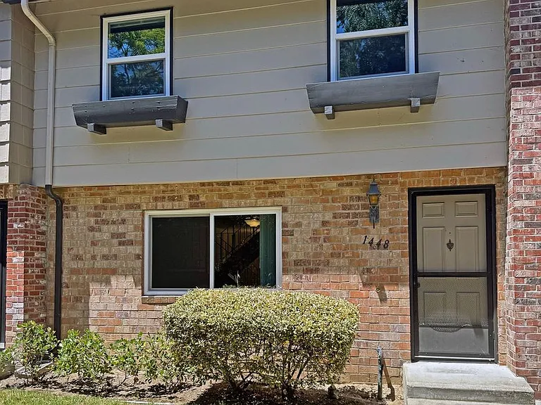 1448 Carnot Dr — Photo 2