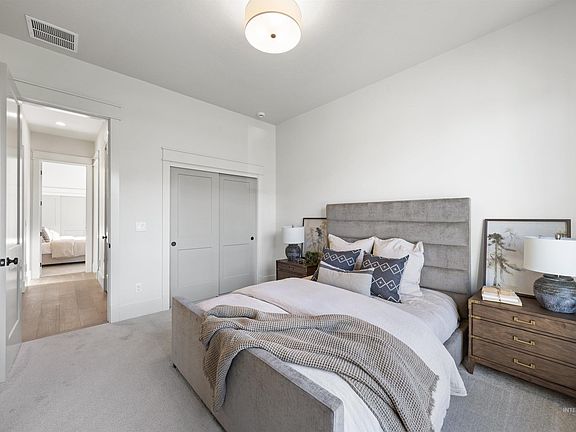 5th image of 5832 S Pinpoint Way