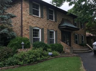 11035 Ridgecorde Ln, Saint Louis, MO 63141