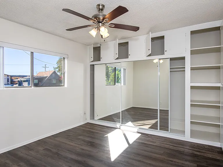 1268 Mariposa St — Photo 40
