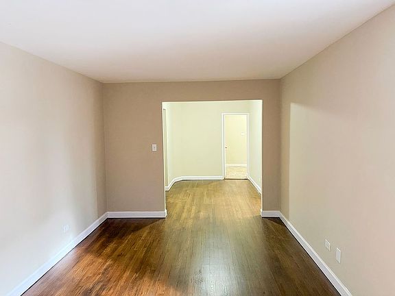 5th image of 711 Montauk Ct APT 2E