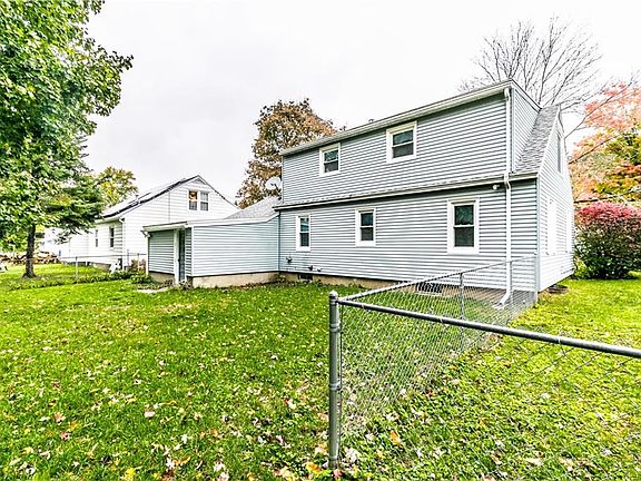5th image of 111 Rockland Dr