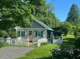 1379 Aquetuck Rd, Ravena, NY 12143