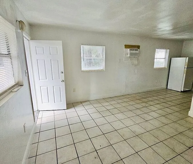 1505 E 142nd Ave #B — Photo 4