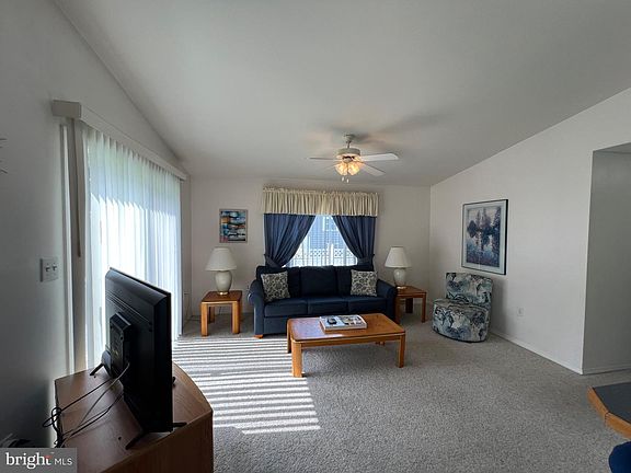 4th image of 8810 Bay Ridge Dr