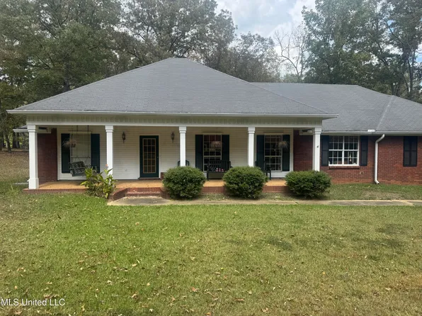 1514 W Flowers Rd, Terry, MS 39170