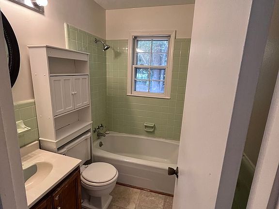 4th image of 13001 Elm Ave #B