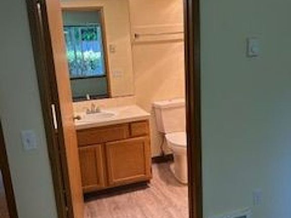 3rd image of 1302 N 152nd St APT 14