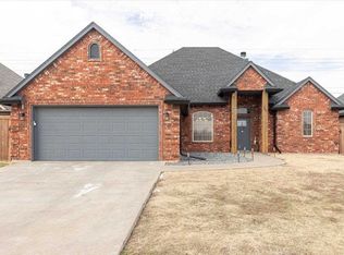 317 SW Coral St, Lawton, OK 73505
