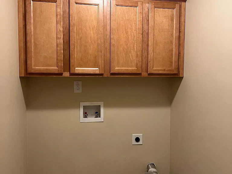 2541 Southhaven Ln — Photo 12
