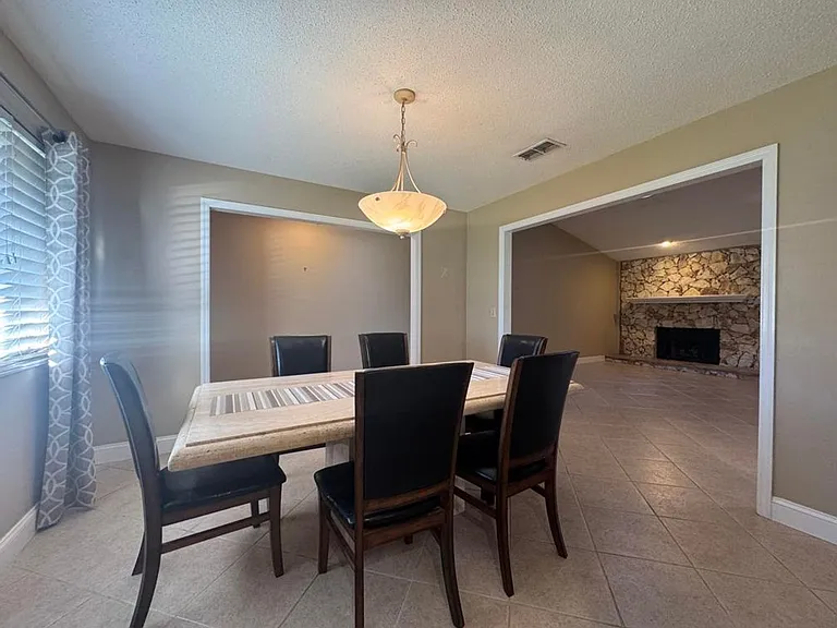 653 Pelican Bay Dr — Photo 9