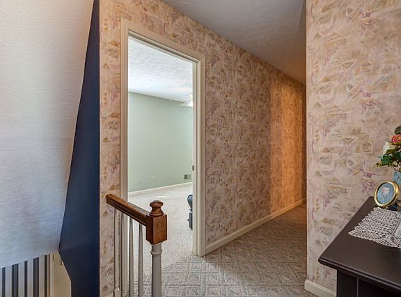 5th image of 1319 Deep Wood Ct
