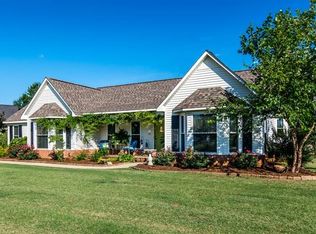 224 Mary Ellen Dr, Muscle Shoals, AL 35661