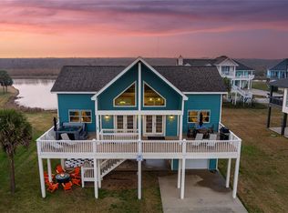 4021 Biscayne Beach Rd, Pt Bolivar, TX 77650