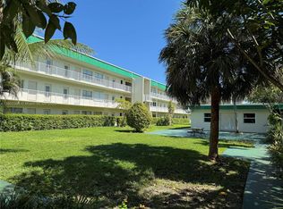 1450 Atlantic Shores Blvd APT 110, Hallandale, FL 33009