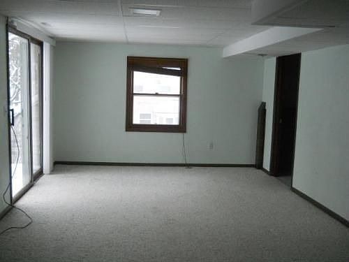 4th image of 333 S Wisconsin St