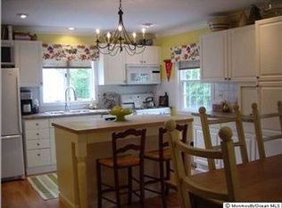 18 Grant Pl, Red Bank, NJ 07701