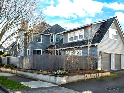22285 NE Park Ln, Fairview, OR, 97024