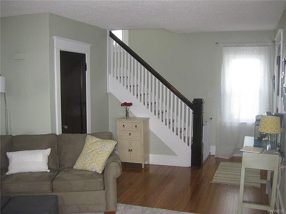 3rd image of 205 Mang Ave