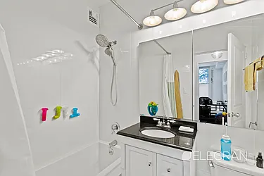 Rented by (Legacy) Elegran