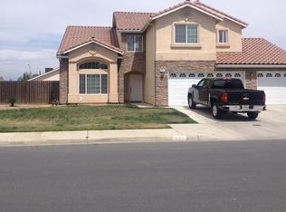 932 Sequoia St, Parlier, CA 93648