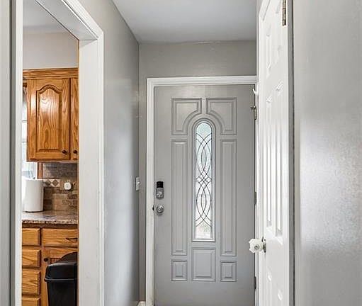 3rd image of 8605 W 80th Ter