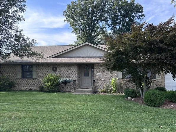 126 Church St, Brookville, OH 45309