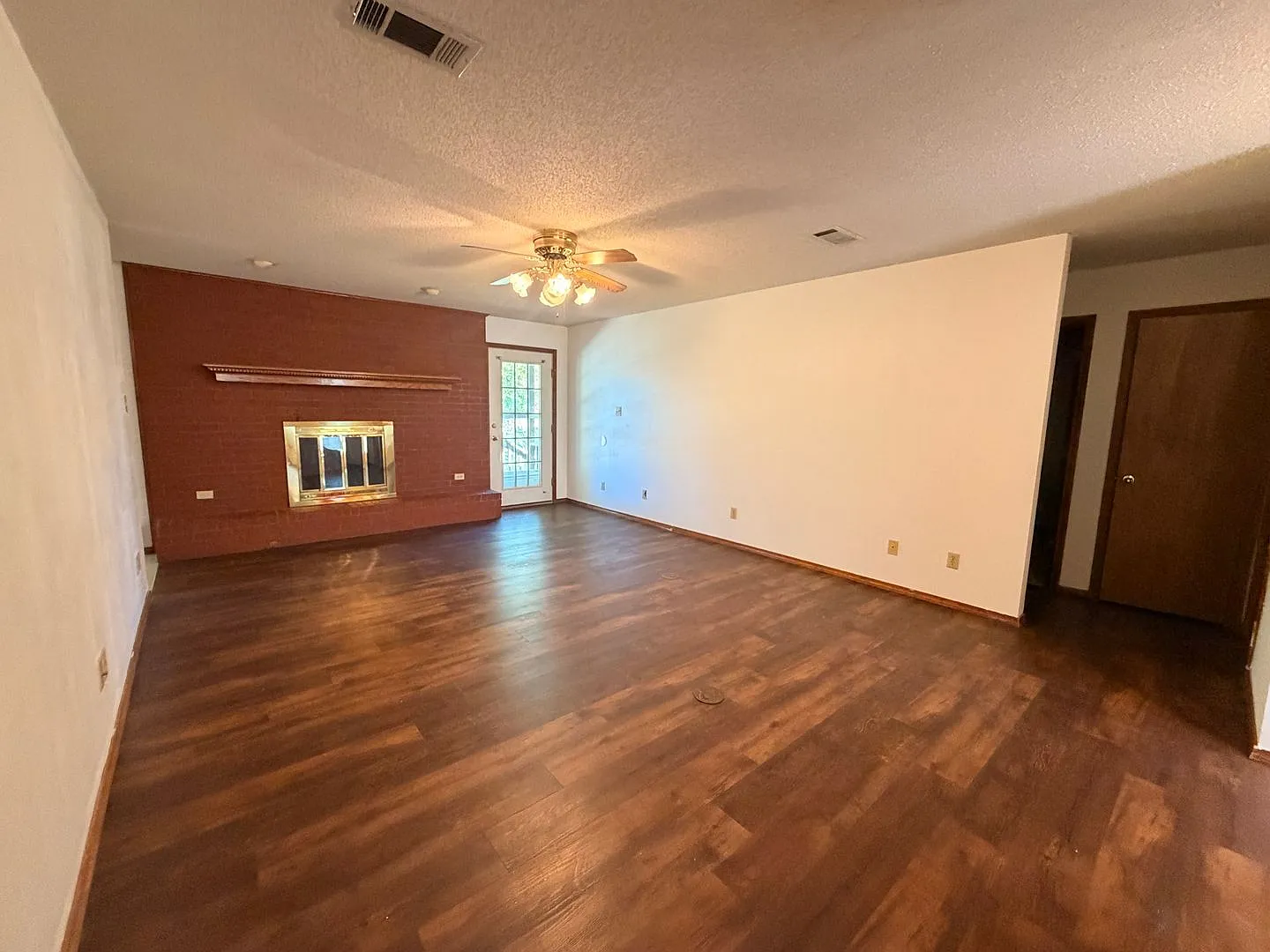 This 3-bedroom, 2-bathroom house on the west side of Russellville, AR — Photo 2