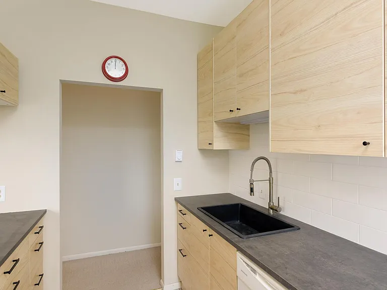 2421 Emerson Ave S #107 — Photo 24