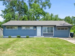 8 W 90th Ter, Kansas City, MO 64114