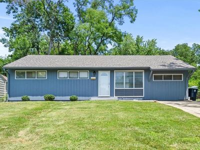 8 W 90th Ter, Kansas City, MO, 64114