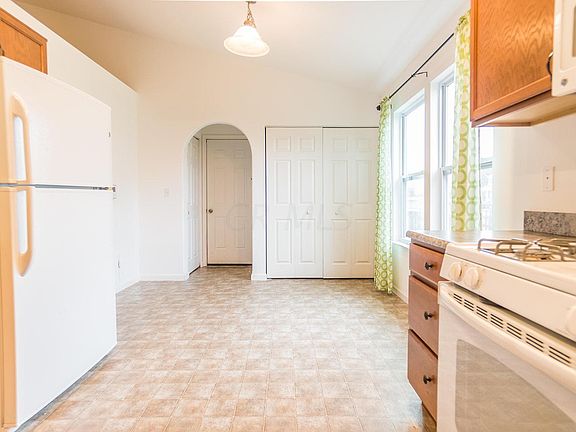 5th image of 74 Lobdell Dr