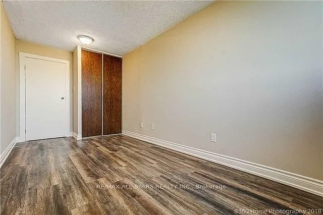 100 Wingarden Ct #1812 — Photo 8