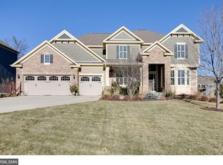 2540 Arrowhead Ln, Chanhassen, MN 55317