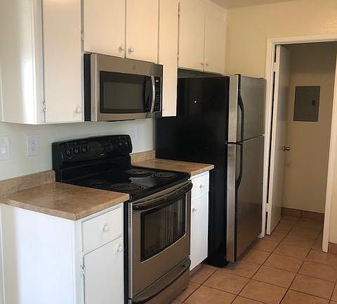 2nd image of 208 Sunnyside Ave #3