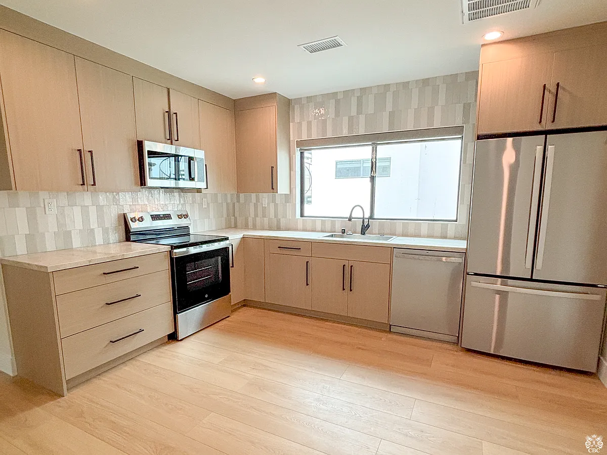 Building Photo - 22 6th St #B