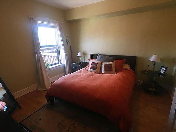 4th image of 2541 N Campbell Ave #3