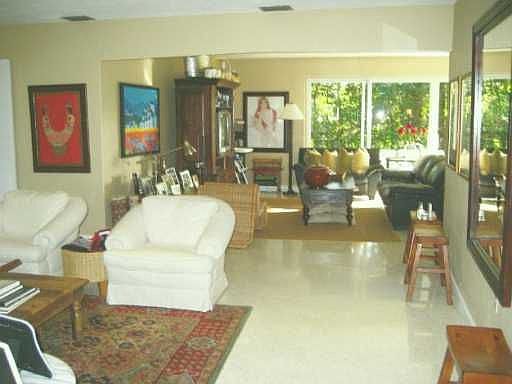 2nd image of 1540 Delgado Ave