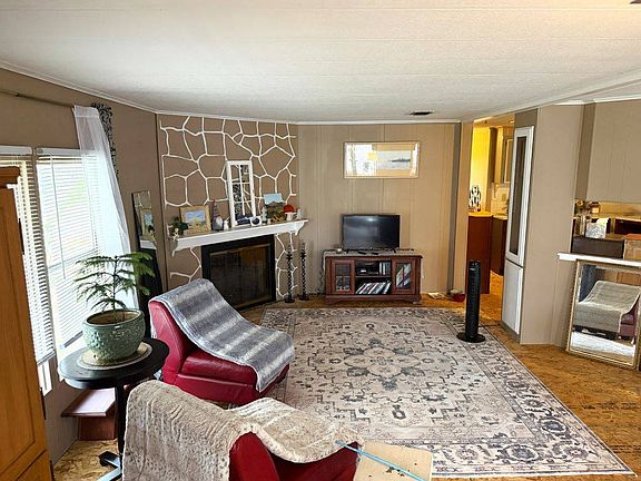 4th image of 3150 NE 36th Ave #550