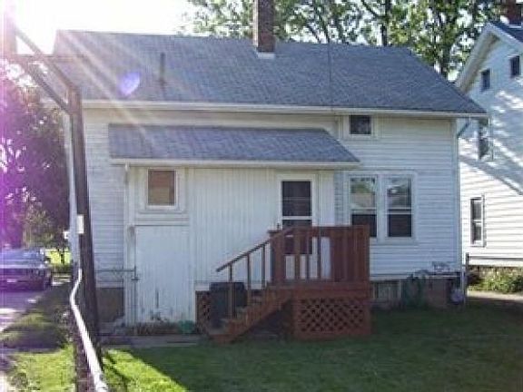 2nd image of 819 Parkview Ave