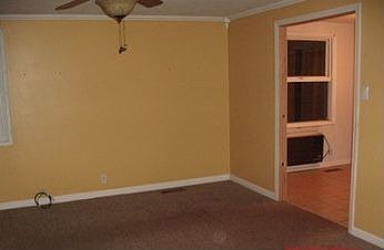 3rd image of 711 Patterson Dr