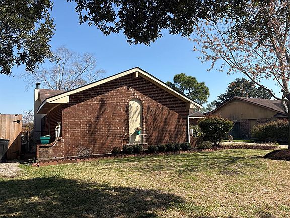 2nd image of 10323 Sageyork Dr