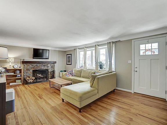 4th image of 9726 Delray Dr