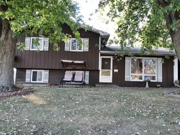 151 N 20th St, Hamilton, IL 62341