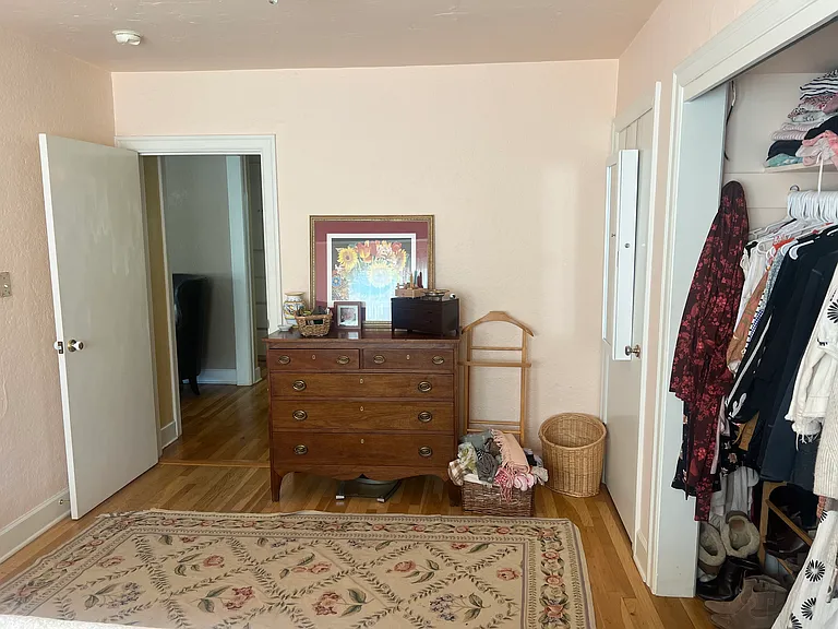 808 Beverly Ave — Photo 9