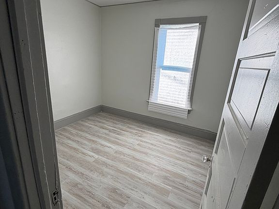 5th image of 3413 W Vine St #1
