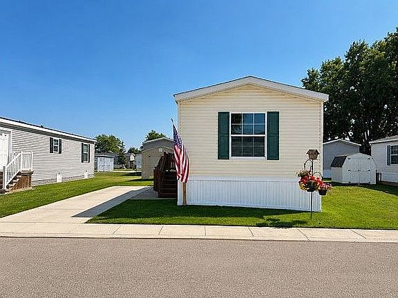 1st image of 21452 N Carousel Dr