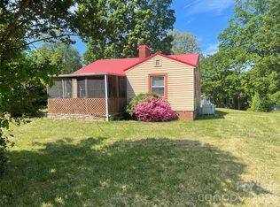 950 Cliff Rd, Asheboro, NC 27203