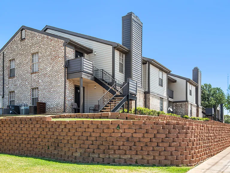 Belmont Estates — Photo 18